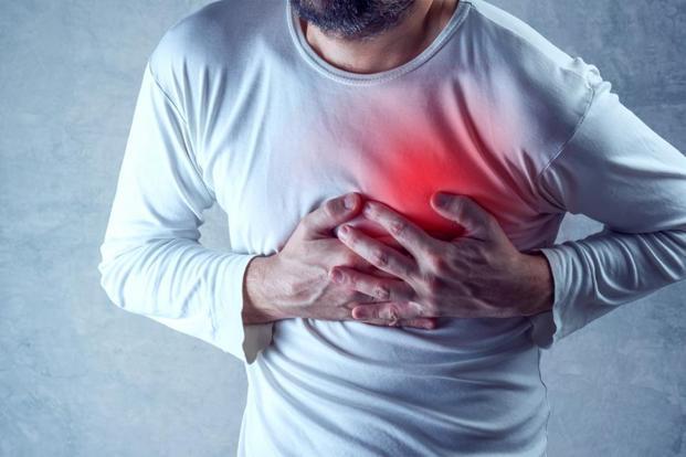 مرض الارتجاع المعدي المريئي: الأسباب والعلاج